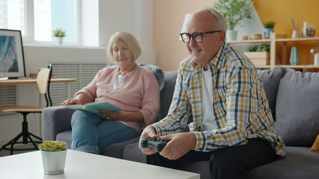 seniors socializing tech